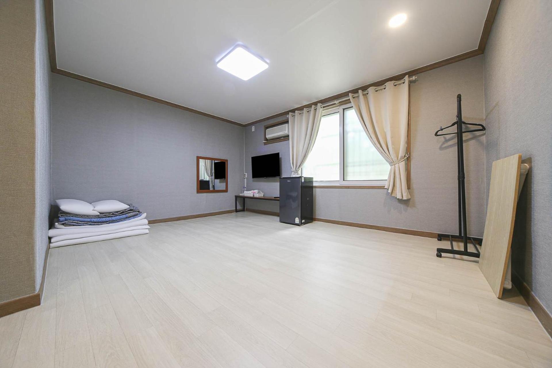 Seorak Hot Spring Mammoth Resotel Sokcho Exterior photo